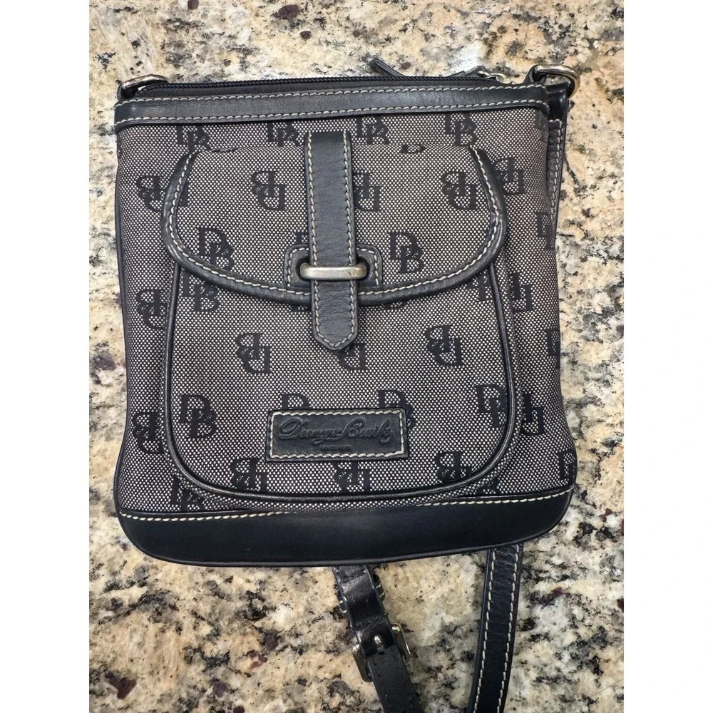Dooney Bourke Messenger Crossbody Shoulder Bag Logo Canvas Leather‎